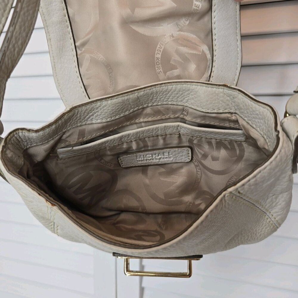 MICHAEL KORS Charlton Leather Mini Crossbody Bag Cream Gold Tone Hardware Preppy - Picture 7 of 12